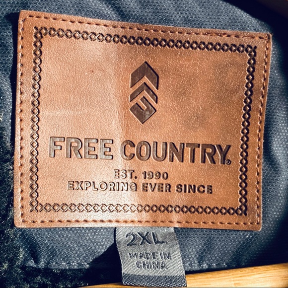 Free Country Jacket w Cell Phone & Ear Bud Pockets - Picture 2 of 8